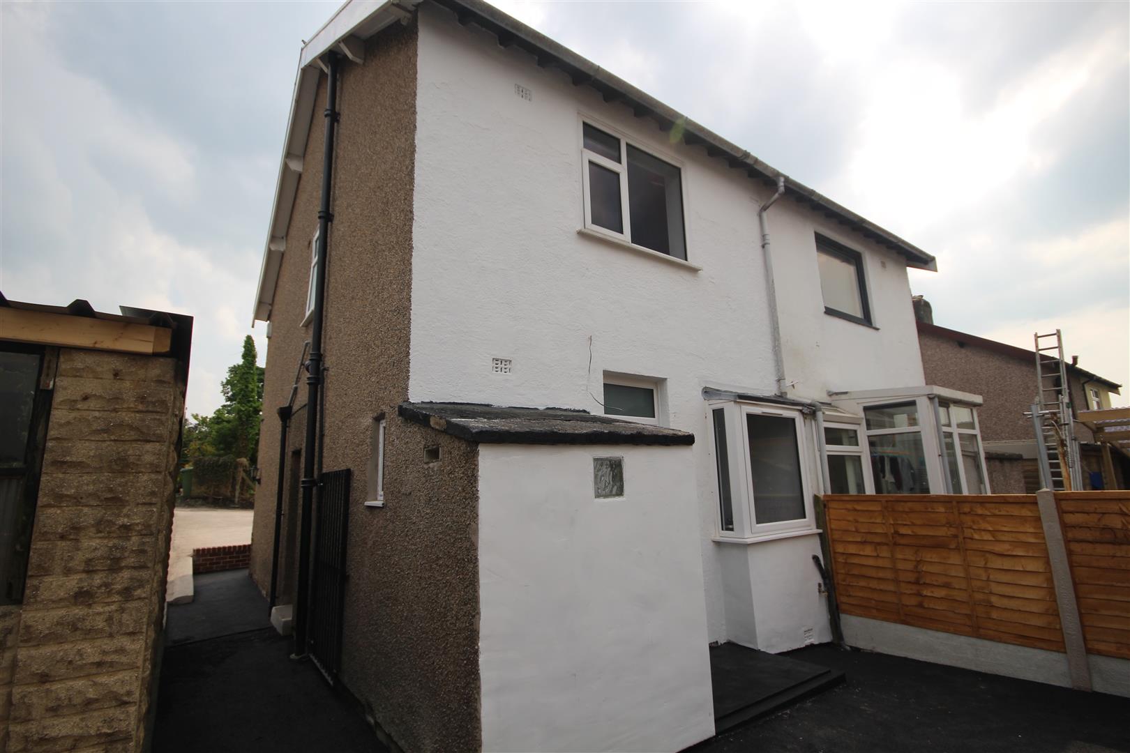 2 bedroom semi-detached house Let Agreed in Brierfield - IMG_7293.jpg